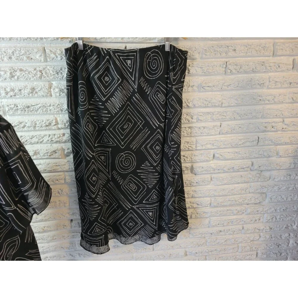 Karis Korner Black Geometric Flare Midi Skirt Plus Size 22 Office GEO122E